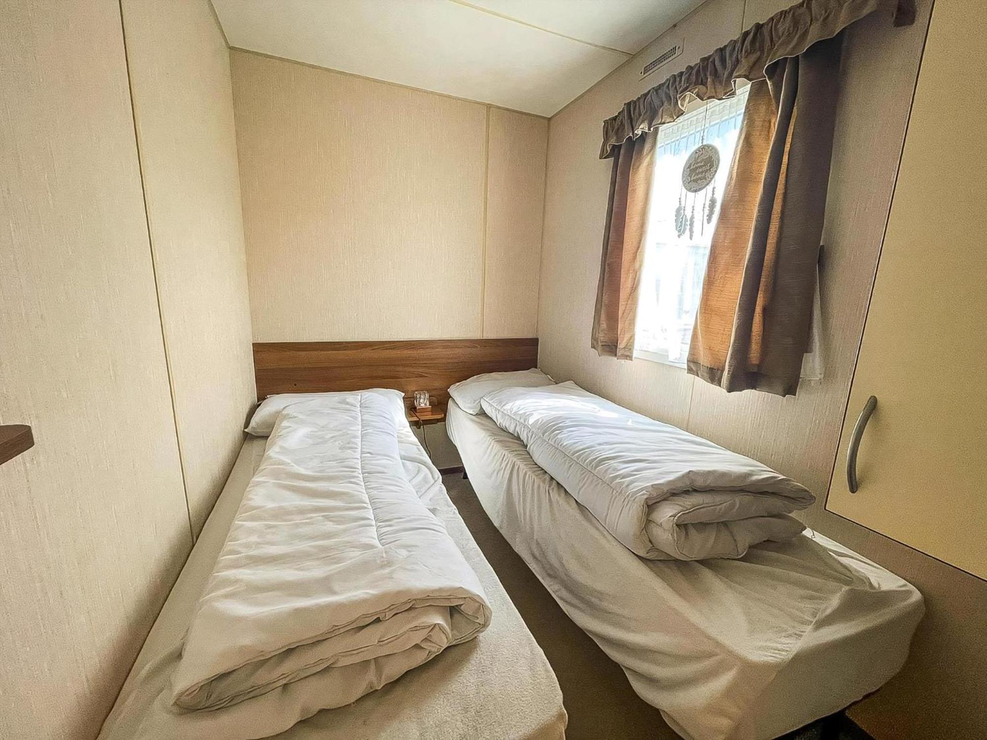 8 Berth Caravan With Decking At Sunnydale In Lincolnshire Ref 35087S Louth  Εξωτερικό φωτογραφία
