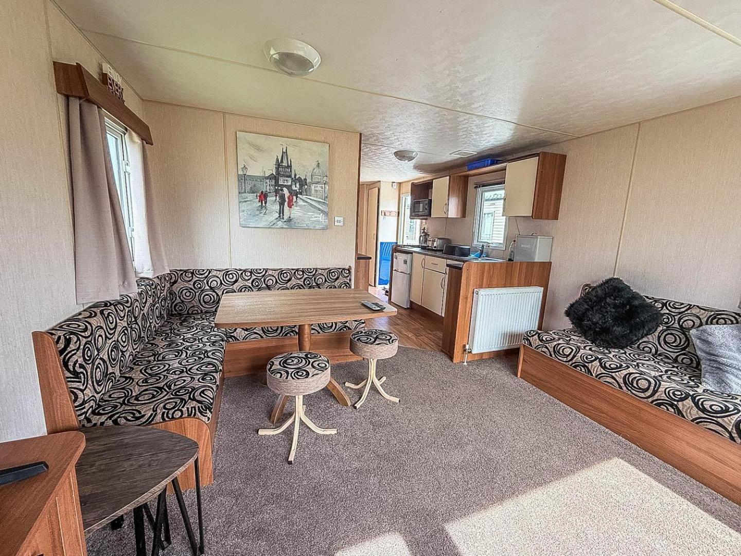 8 Berth Caravan With Decking At Sunnydale In Lincolnshire Ref 35087S Louth  Εξωτερικό φωτογραφία