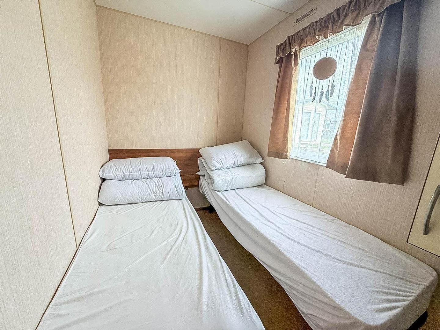 8 Berth Caravan With Decking At Sunnydale In Lincolnshire Ref 35087S Louth  Εξωτερικό φωτογραφία