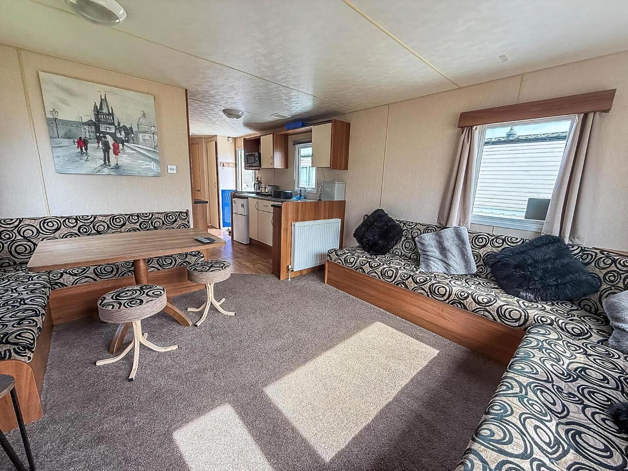 8 Berth Caravan With Decking At Sunnydale In Lincolnshire Ref 35087S Louth  Εξωτερικό φωτογραφία